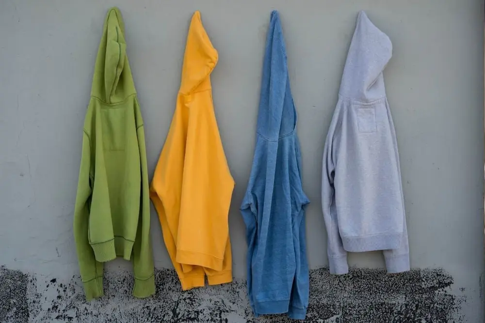 melhor-cor-roupa-infantil-usar-inverno-2021