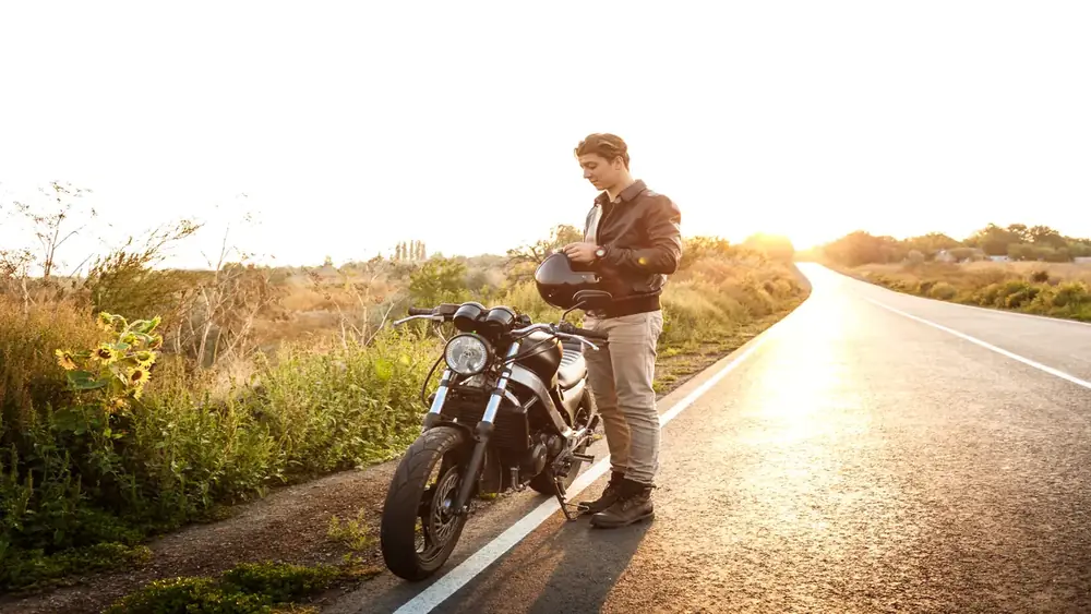 Planejamento do IPVA ajuda a manter a documentação da moto regularizada